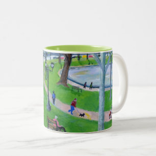 Tasse 2 Couleurs Marchant autour du lac dans le liège, l'Irlande