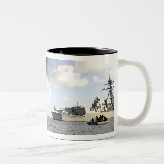 Tasse 2 Couleurs Membres de la Garde côtière américaine (Droit)