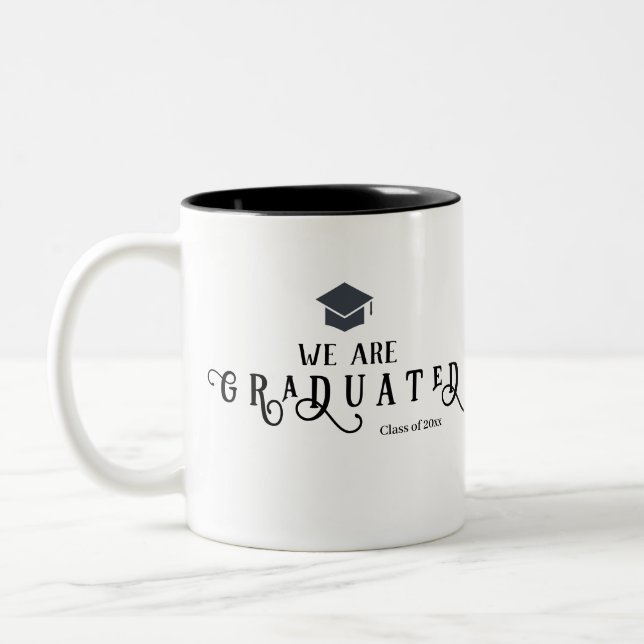 Tasse 2 Couleurs Nous Sommes Diplômés Calligraphie (Gauche)