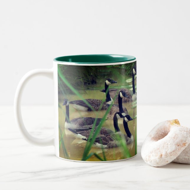 Tasse 2 Couleurs Oies de Sérénité Cachée Canada Personnalisée (Avec donut)