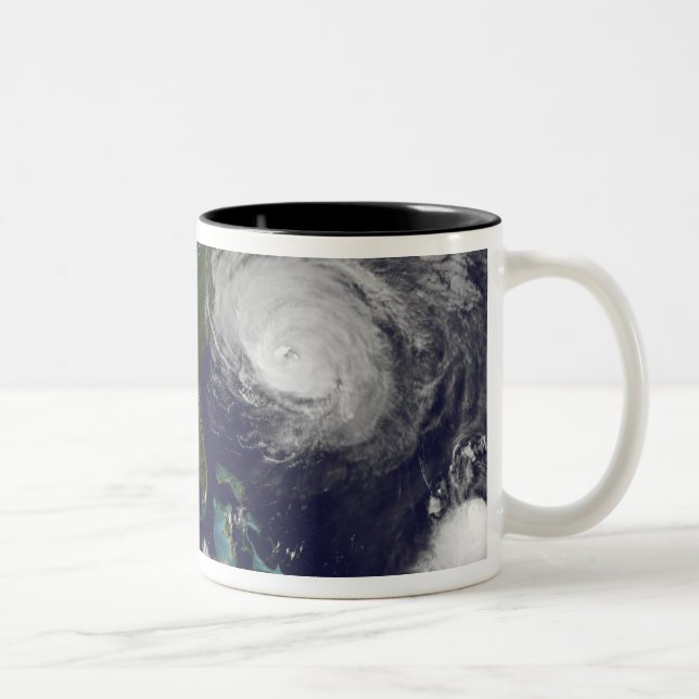 Tasse 2 Couleurs Ouragan Earl 4 (Droit)