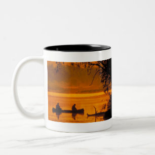 Tasse 2 Couleurs Pêcheurs dans un canoë