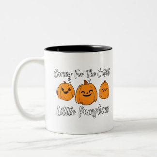 Tasse 2 Couleurs Prendre Soin De La Petite Infirmière Citrouille La