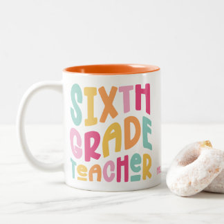 Tasse 2 Couleurs Professeur de sixième année coloré apprécié