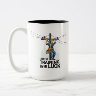 Tasse 2 Couleurs Professional Electrician Safety Quote Gift