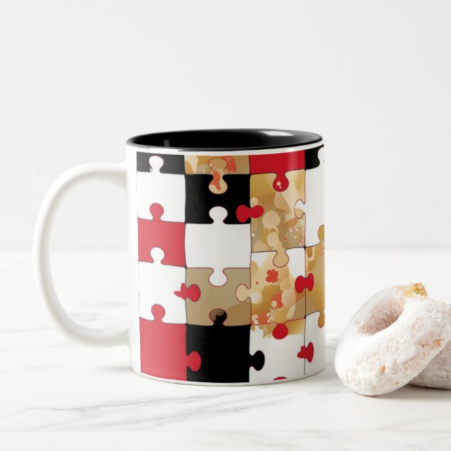 Tasse 2 Couleurs Puzzle Red Black Gold Pattern  (Avec donut)