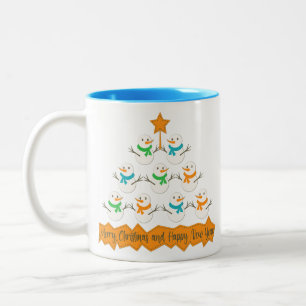 Tasse 2 Couleurs Pyramide des sapins de Noël faite de bonhommes de