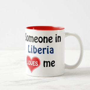 Tasse 2 Couleurs Quelqu'un au Liberia m'aime