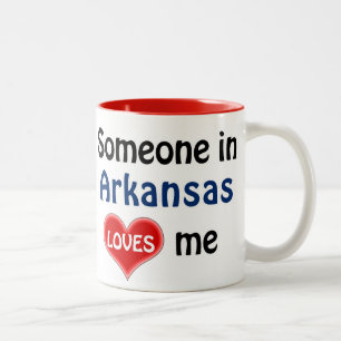 Tasse 2 Couleurs Quelqu'un en Arkansas m'aime