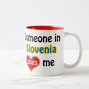 Tasse 2 Couleurs Quelqu'un en Slovénie m'aime