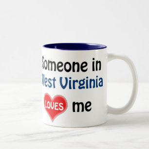 Tasse 2 Couleurs Quelqu'un en Virginie Occidentale m'aime