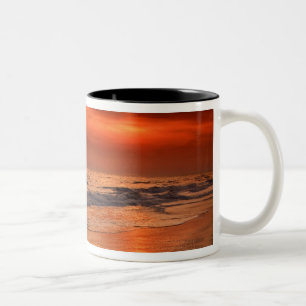 Tasse 2 Couleurs Reflets du coucher de soleil sur les nuages et le