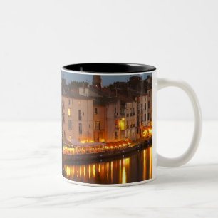 Tasse 2 Couleurs Restaurants le long de la rivière l'Hérault. L'Hér
