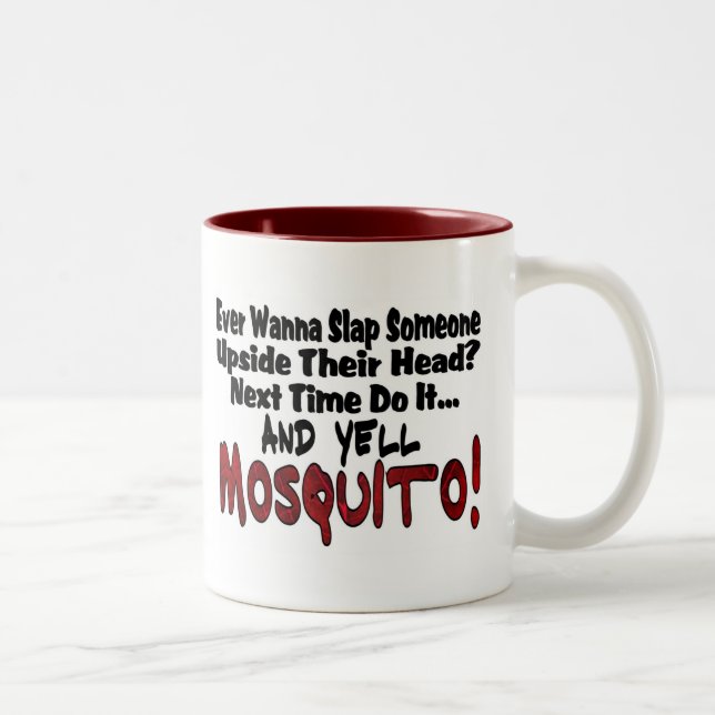 Tasse 2 Couleurs Sachez-moi et le moustique (Droit)