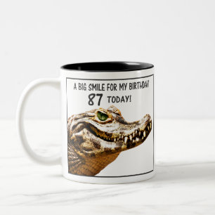 Tasse 2 Couleurs Sourire d'alligator pour 87e anniversaire