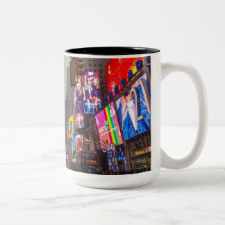 Tasse 2 Couleurs Times Square pluvieux