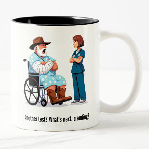 Tasse 2 Couleurs Tough Texas Rancher and Angry Nurse Shodown