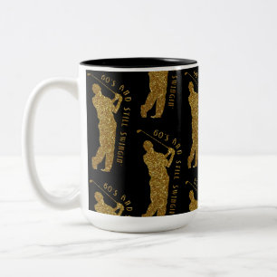 Tasse 2 Couleurs Toujours Swingin' Golfers 60 À 69