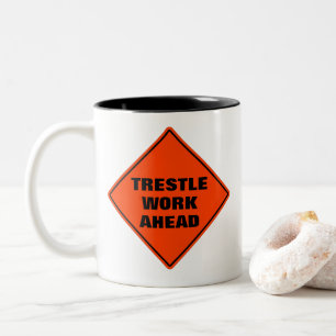 Tasse 2 Couleurs Trester à l'avant drôle orangé prudence signe de r