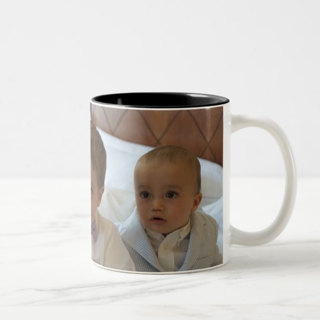 Tasse 2 Couleurs Trois costumes (Droit)