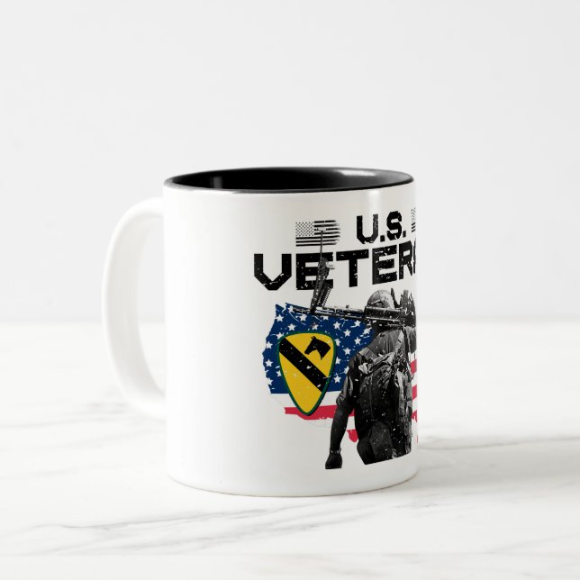 Tasse 2 Couleurs U.S. Veteran - 1st Cavalry Division (Devant gauche)