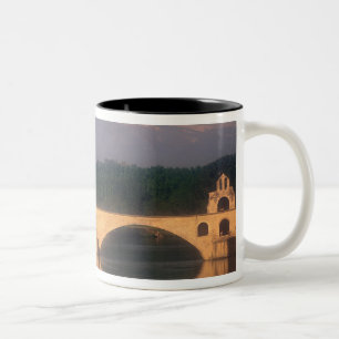 Tasse 2 Couleurs UE, France, Provence, Vaucluse, Avignon. Pont