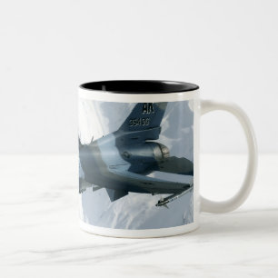 Tasse 2 Couleurs Un agresseur F-16
