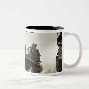 Tasse 2 Couleurs Un coussin d'air de barge de débarquement prépar