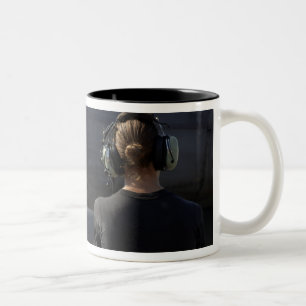 Tasse 2 Couleurs Un soldat surveille la représentation