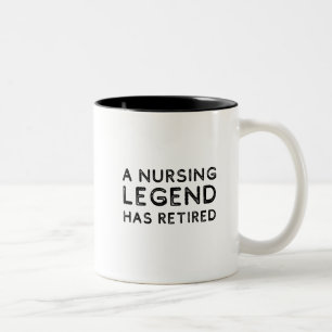 Tasse 2 Couleurs Une légende infirmière s'est retirée en détres