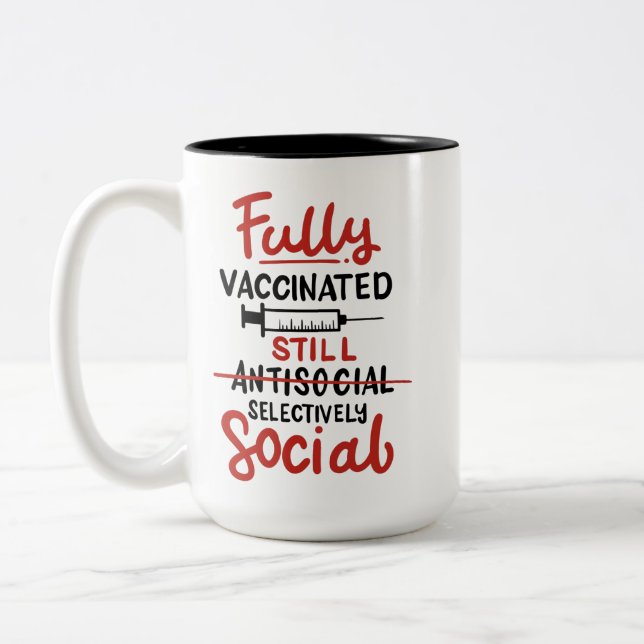 Tasse 2 Couleurs Vaccin antisocial entièrement vacciné COVID 19 (Gauche)