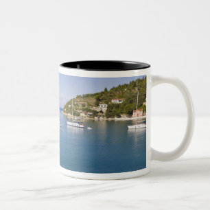 Tasse 2 Couleurs Yachts à l'ancre, Lakka, Paxos, Grèce
