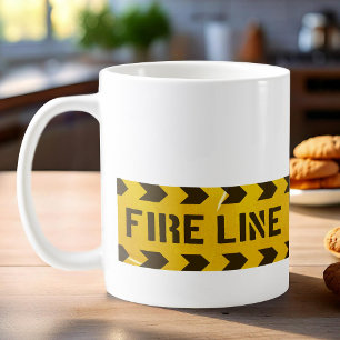 Tasse à café avec bandes jaunes et texte 'Ligne de