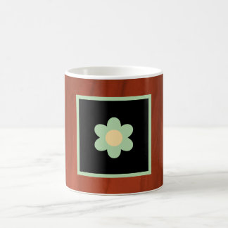 Tasse à café marron motif floral