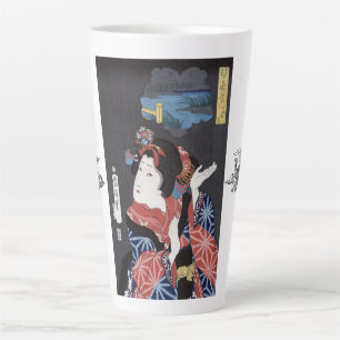 Tasse à latte de jeune fille japonaise