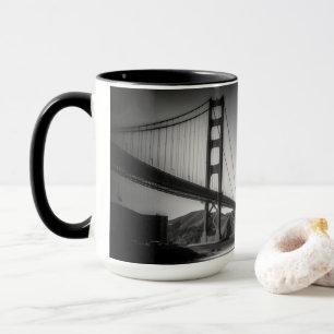 Tasse À travers la baie golden gate bridge San Francisco
