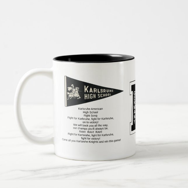 Tasse américaine de fac de lycée de Karlsruhe (Gauche)