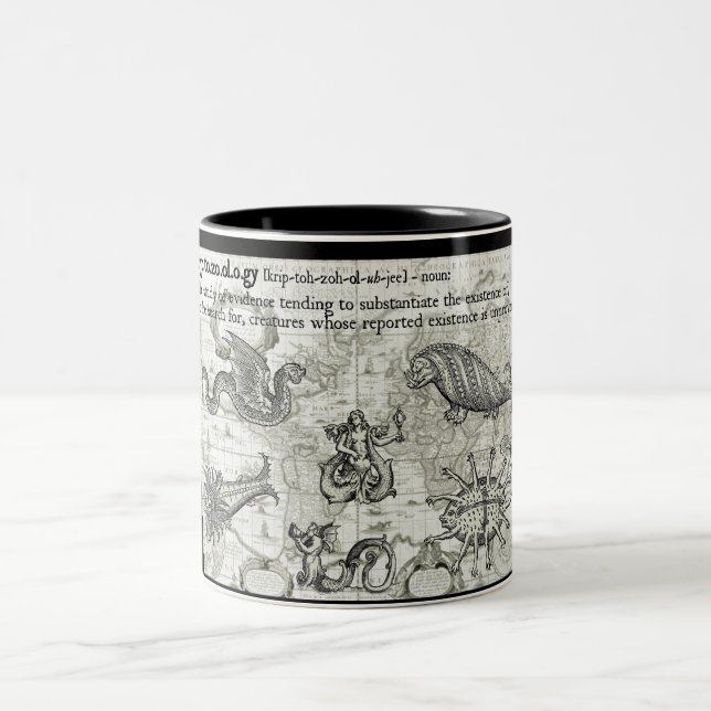 Tasse antique de Cryptozoology (Centre)