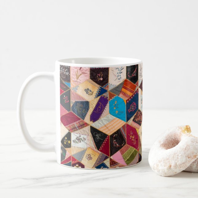 Tasse antique de motif d'édredon (Avec donut)