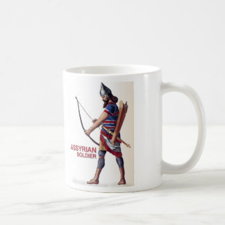Tasse assyrienne de soldats
