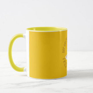 Tasse aus gebratenem Hühnerreis