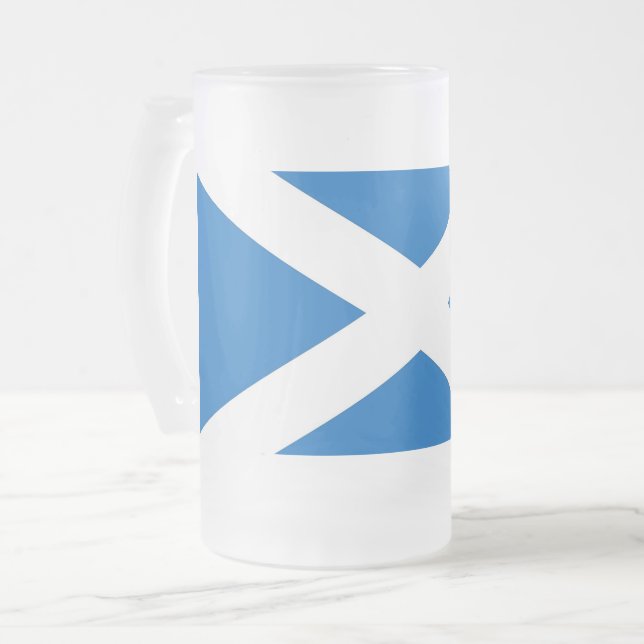Tasse aus mattiertem Glas mit schottischer Flagge (Vorderseite Links)