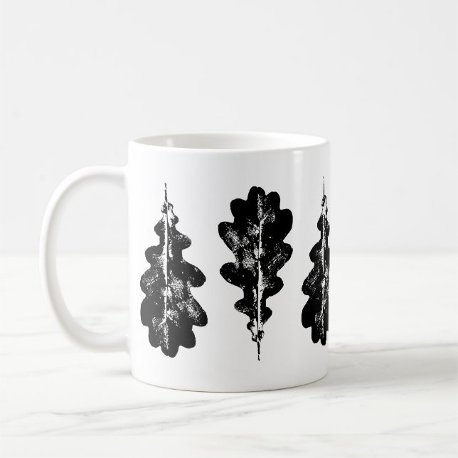 Tasse aus schwarzem und weißem Eichenholz (Links)