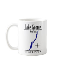 Tasse avec carte du rivage du lac George à New Yor