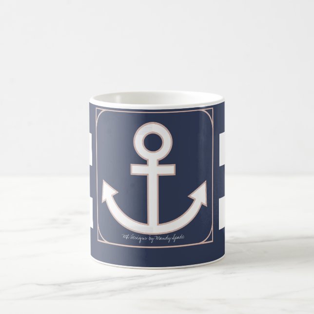 Tasse Aweigh de marin d'Ancres dans la marine (Centre)