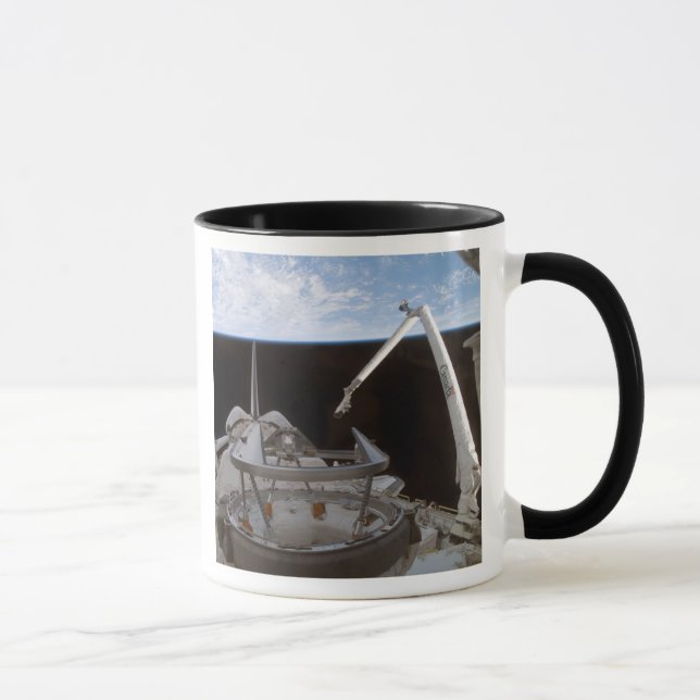 Tasse Baie de charge utile 2 de Space Shuttle Discovery (Droite)