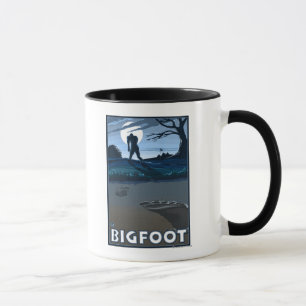 Tasse Big Foot à travers le terrain de golf