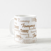 tasse blanche avec motif brun clair