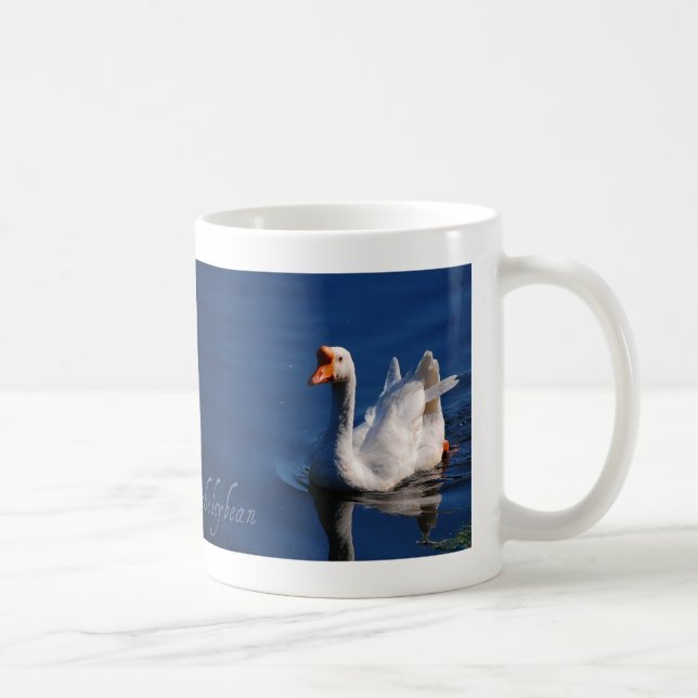 Tasse blanche gracieuse d'oie (Droite)