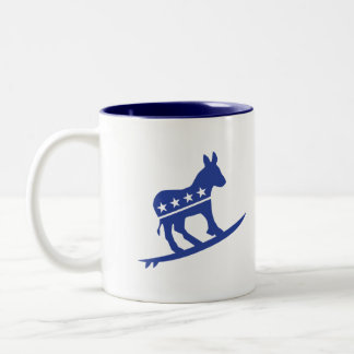 Tasse bleue de vague